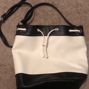 🔴 Bombay Bag with Drawstring Closure!!